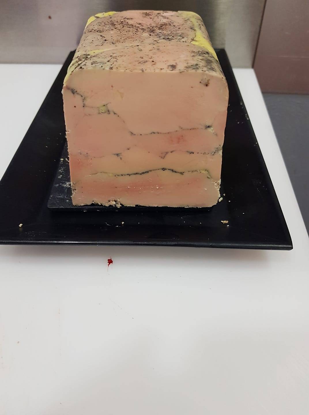 Foie gras au sel noir d Hawaï en commande chez votre boucher de Saint jean de Vedas 